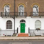 Cozy Flat In The Heart Of London